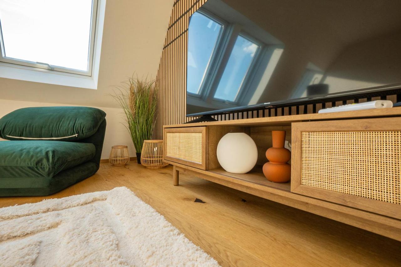 Orestaliving - Penthouse In 2Nd District With View Viena Exterior foto